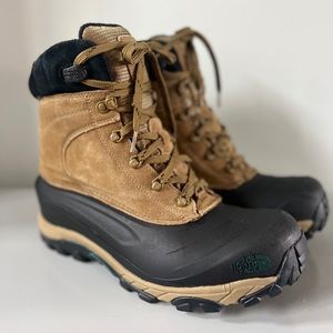 The North Face Men’s Chilkat lll Waterproof Suede Boots Heatseeker